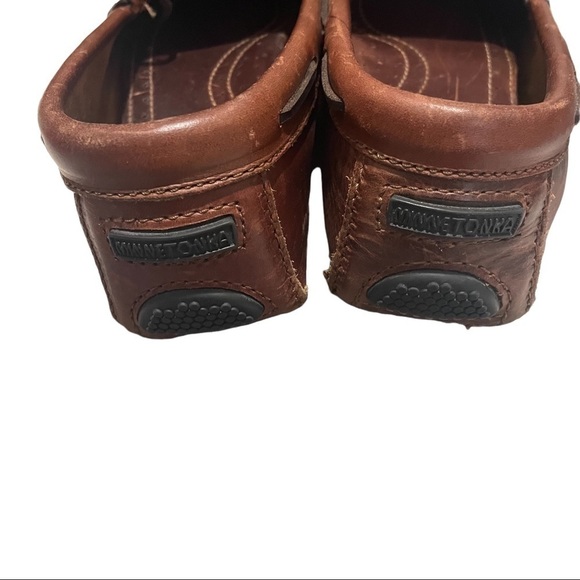 Minnetonka Brown Leather Slip On Classic Driving Loafer - Picture 8 of 15